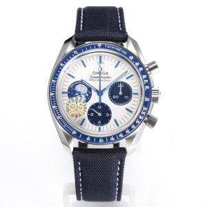 Omega Speedmaster  Snoopy Award