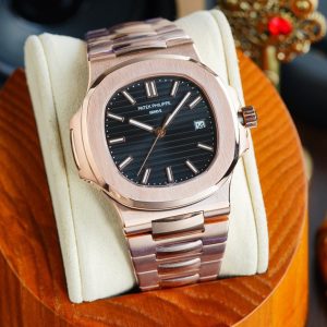 Patek Philippe Nautilus Series 40mm Watch