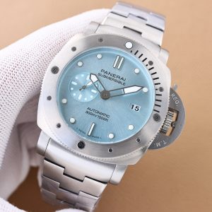 Panerai Submersible series PAM02692 watch
